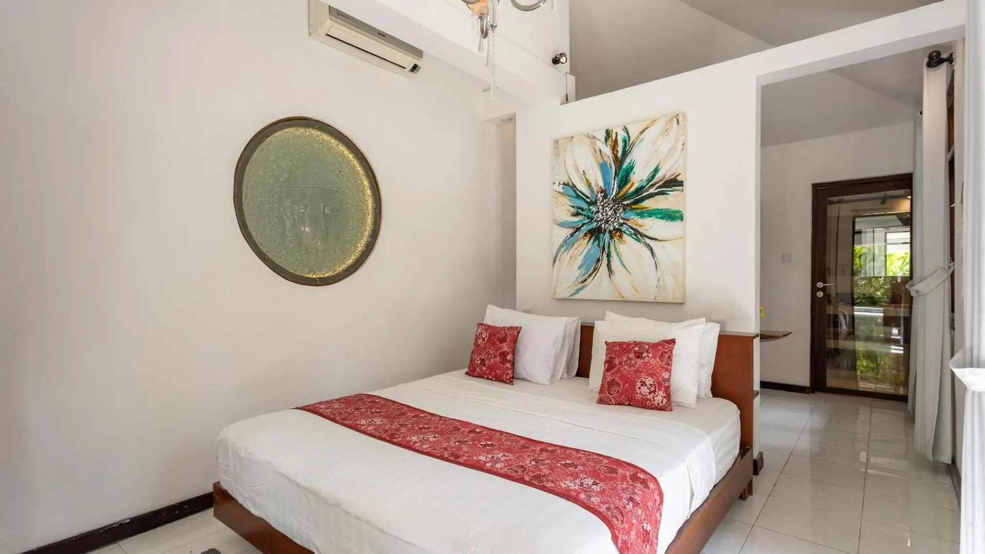 3 Bedroom Villa In D' Centre Seminyak