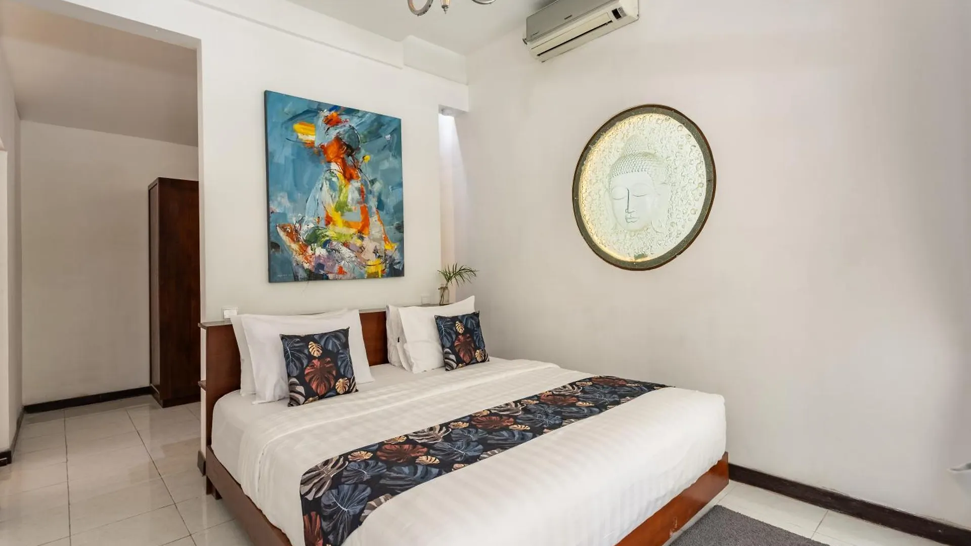 3 Bedroom Villa In D' Centre Seminyak  Seminyak (Bali)