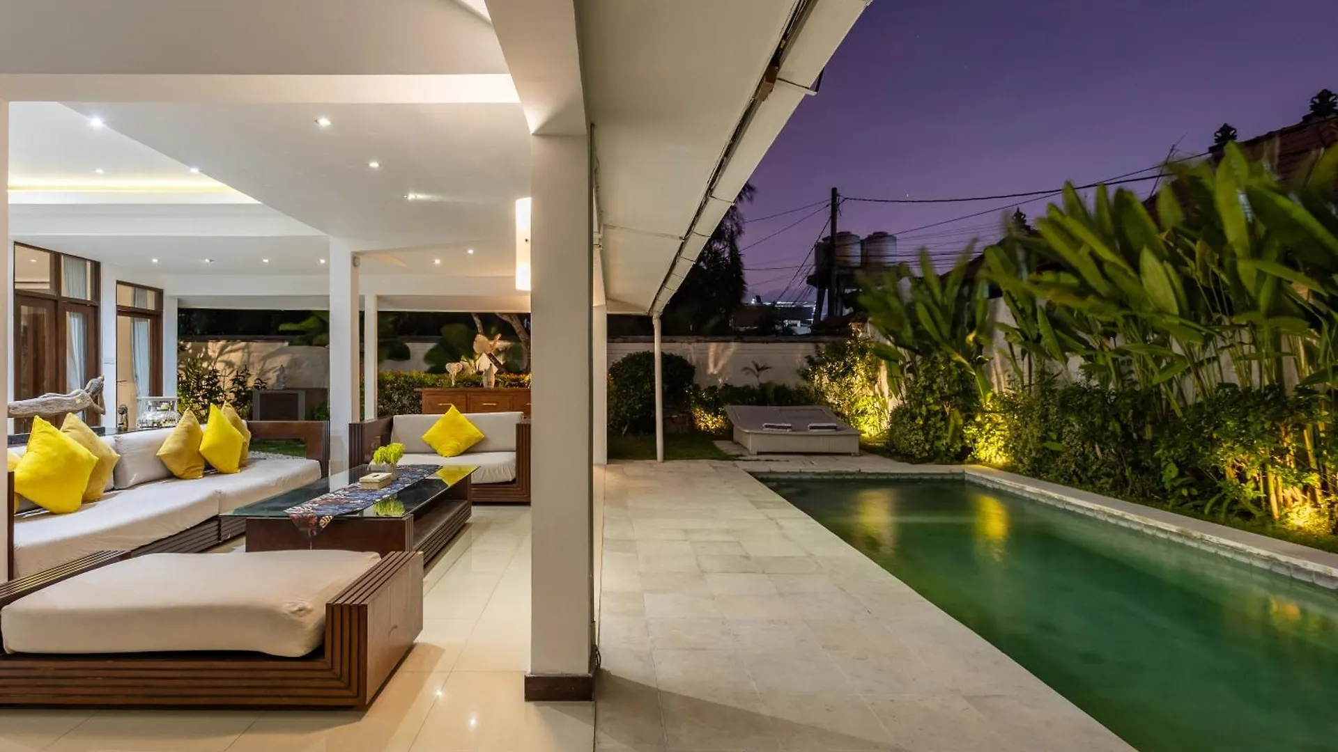 3 Bedroom Villa In D' Centre Seminyak 0*,