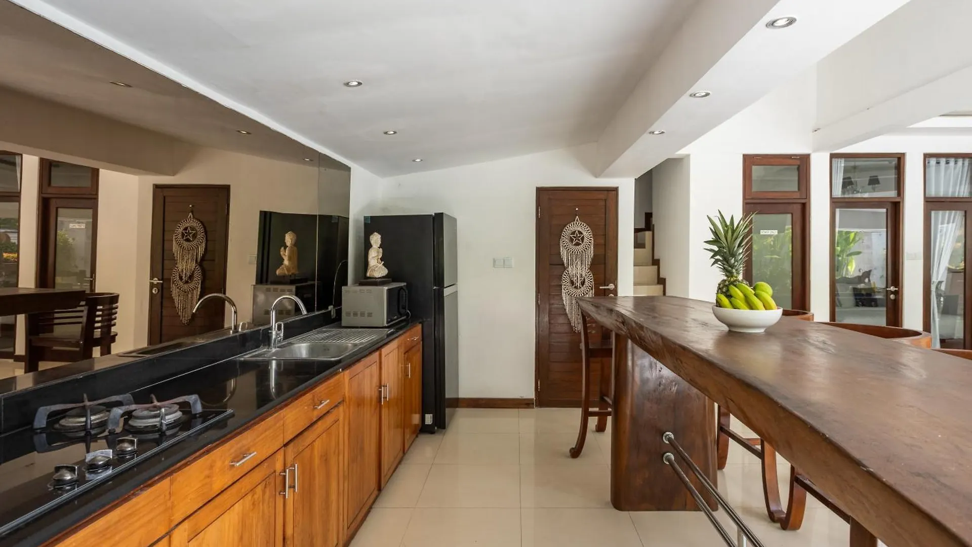 3 Bedroom Villa In D' Centre Seminyak 0*, Seminyak (Bali)