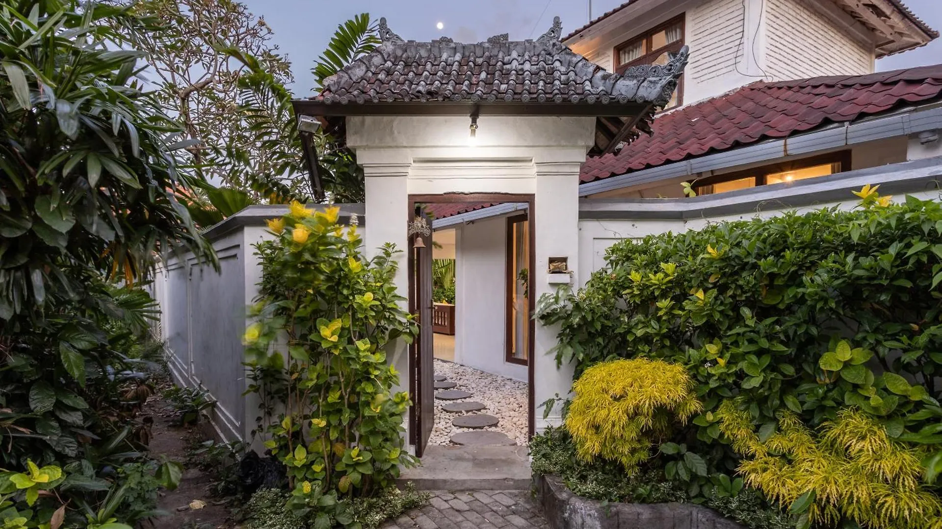 3 Bedroom Villa In D' Centre Seminyak