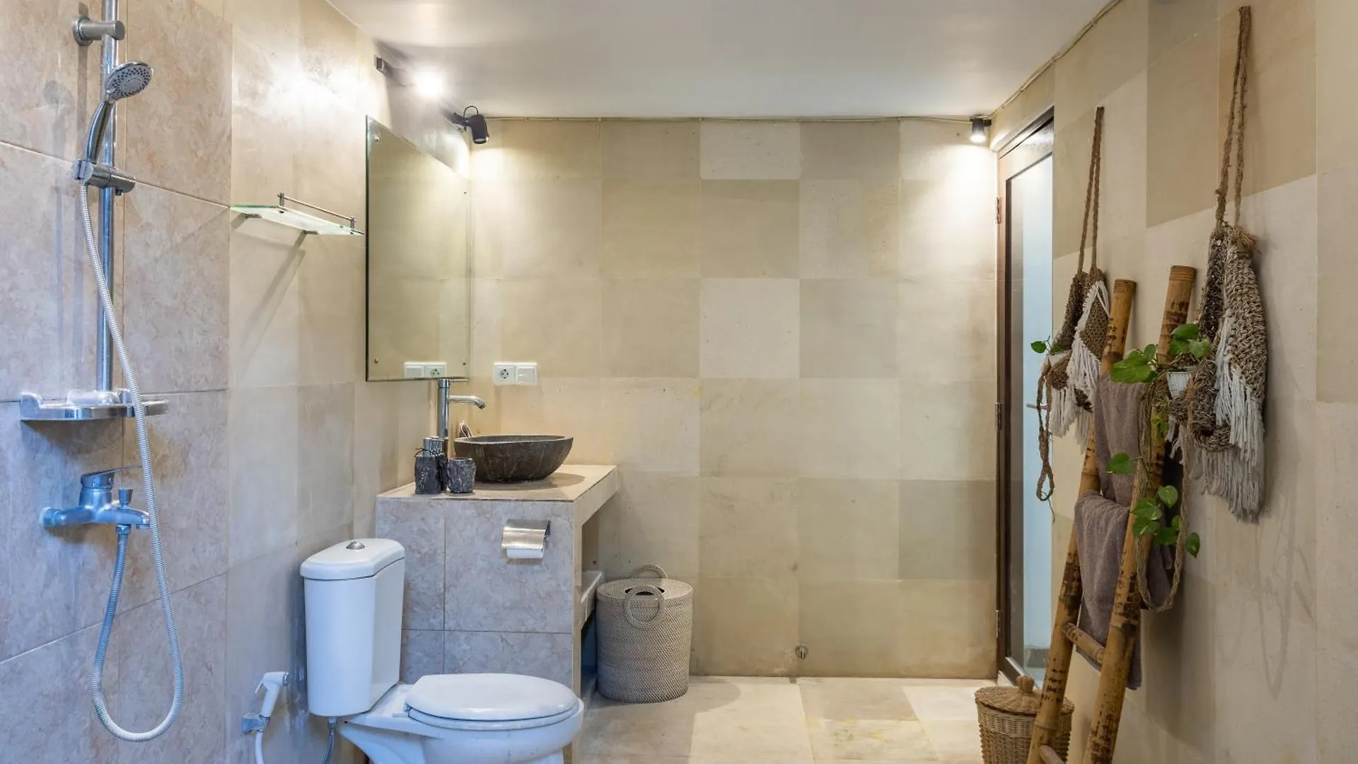 3 Bedroom Villa In D' Centre Seminyak